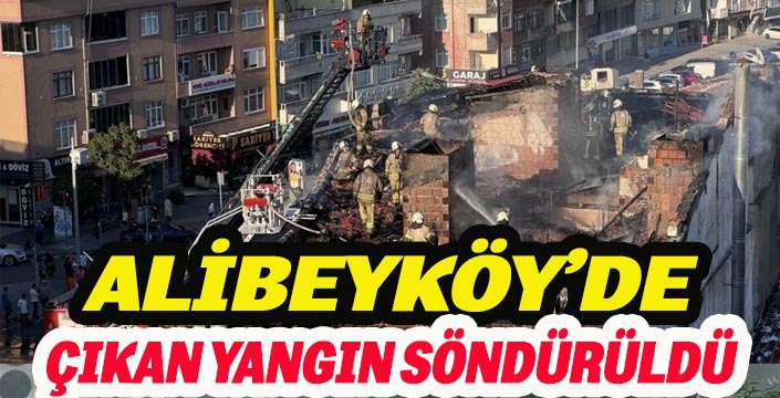 Alibeyköy'de 3 katlı binanın çatısında çıkan yangın söndürüldü