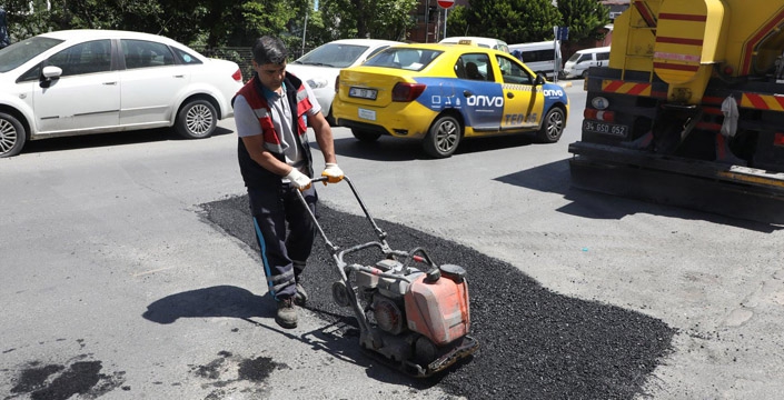 Eyüpsultan’da asfalt ve kilit taşı yenileme çalışmaları devam ediyor