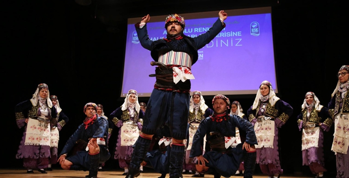 Halk Oyunları Topluluğu’ndan “Anadolu Renkleri”  gösterisi